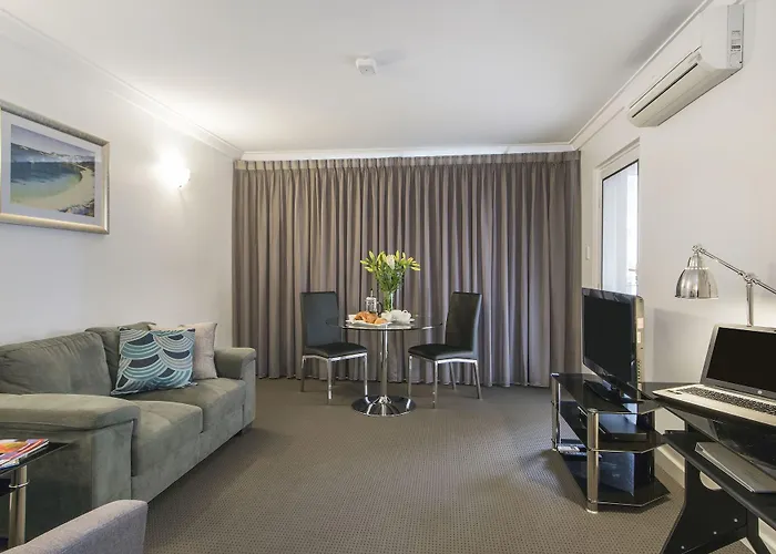 One-Bedroom King Suite