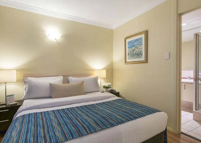 Riverside One-Bedroom King Suite