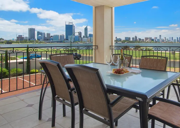 One-Bedroom King Suite