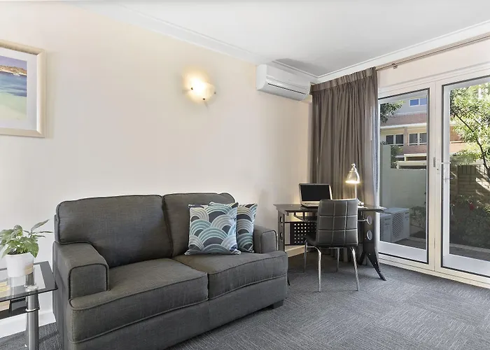 One-Bedroom King Suite